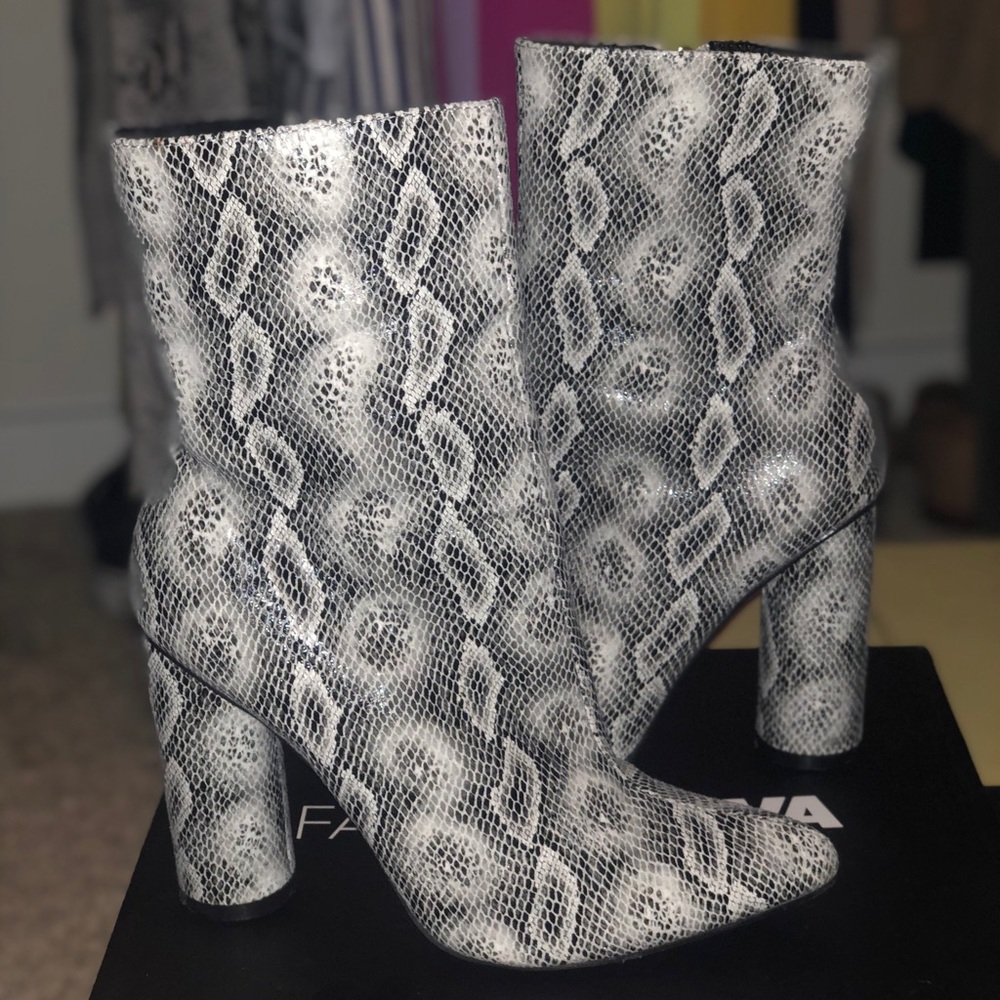 Fashion Nova Snake Print Booties